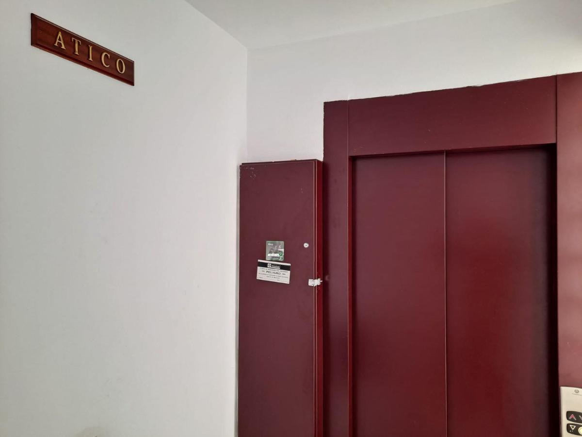 Atico Duplex Marques De Reyes Apartment Sevilla Exterior foto